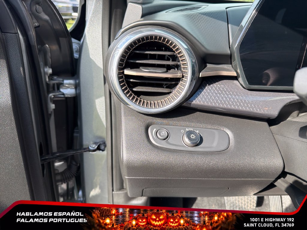 Certified 2024 Chevrolet Trax ACTIV w/ Driver Confidence Package FWD image 17