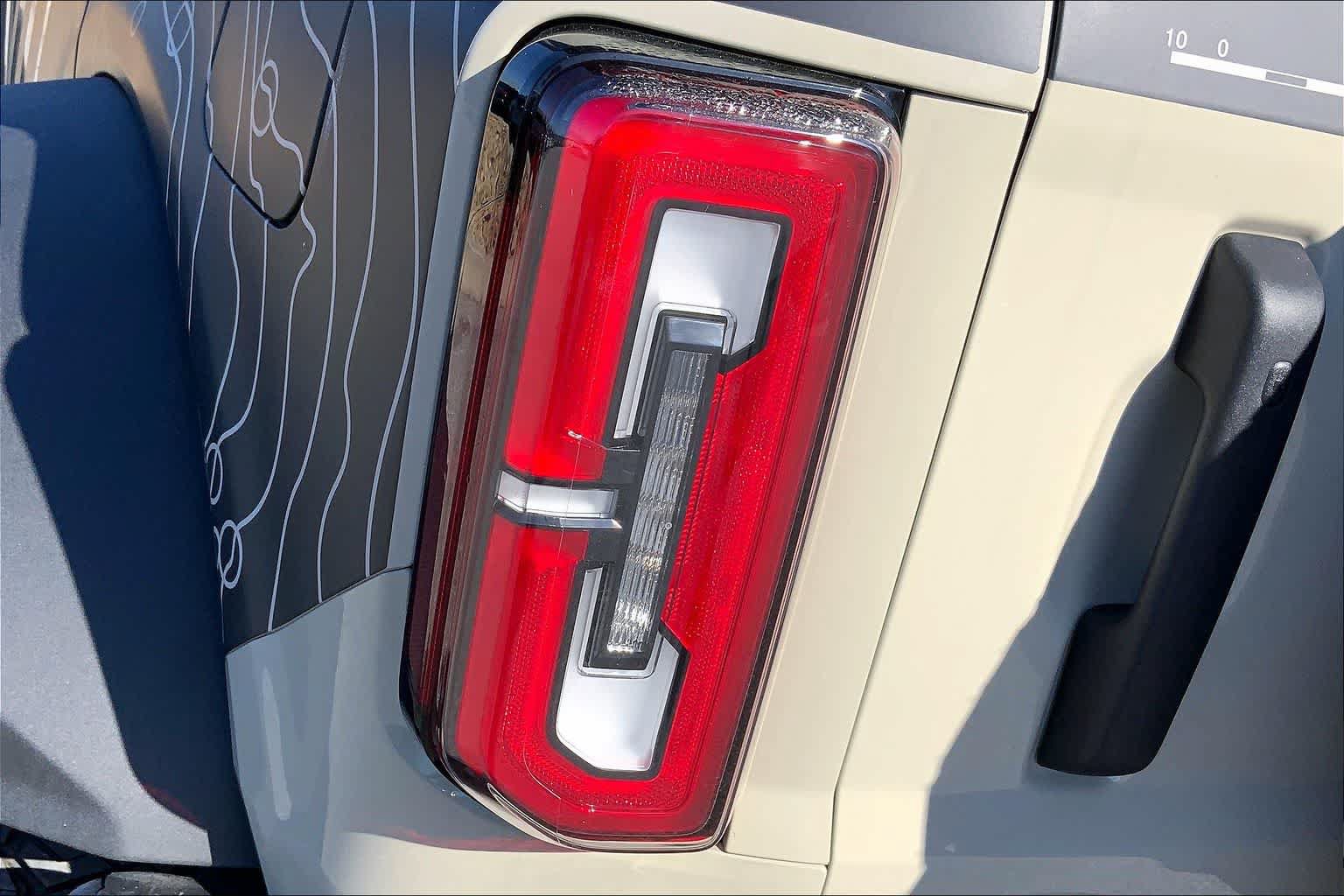 New 2025 Ford Bronco Badlands AWD/4WD image 14