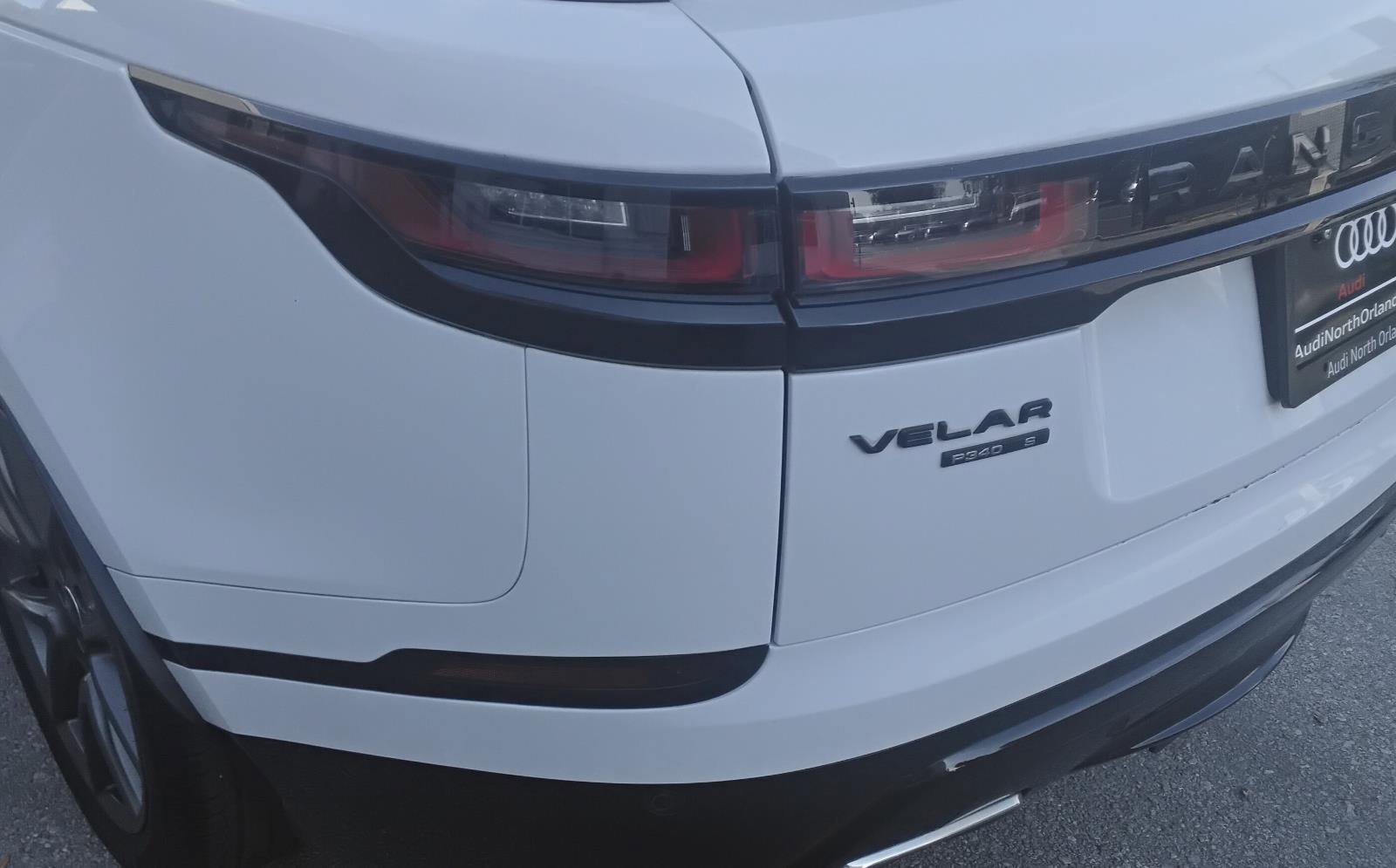 Used 2021 Land Rover Range Rover Velar R-Dynamic S image 9