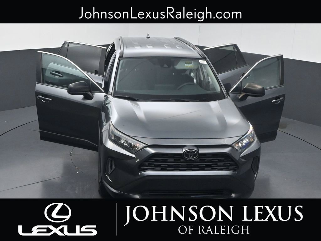 Used 2021 Toyota RAV4 LE FWD image 33