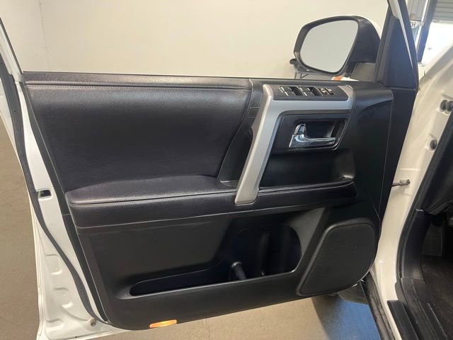 Used 2018 Toyota 4Runner SR5 Premium AWD/4WD image 24