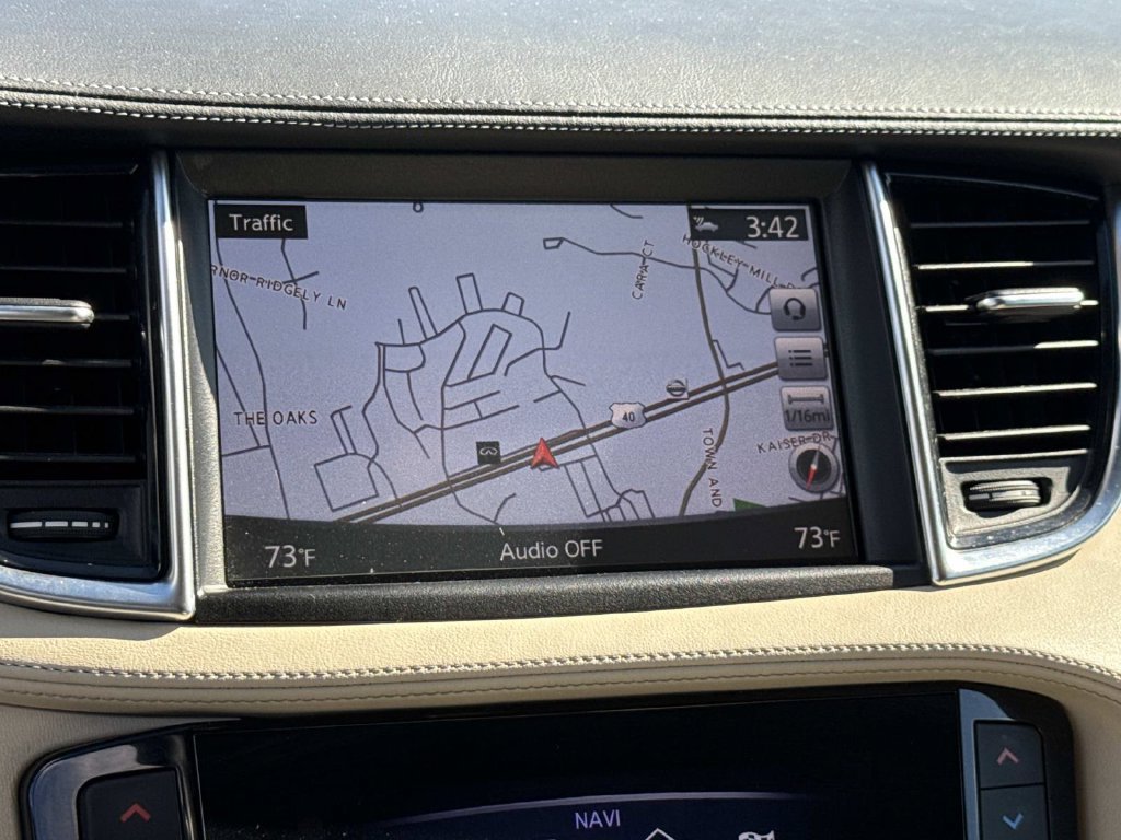 Used 2019 INFINITI QX50 Essential w/ Proactive Package AWD/4WD image 3