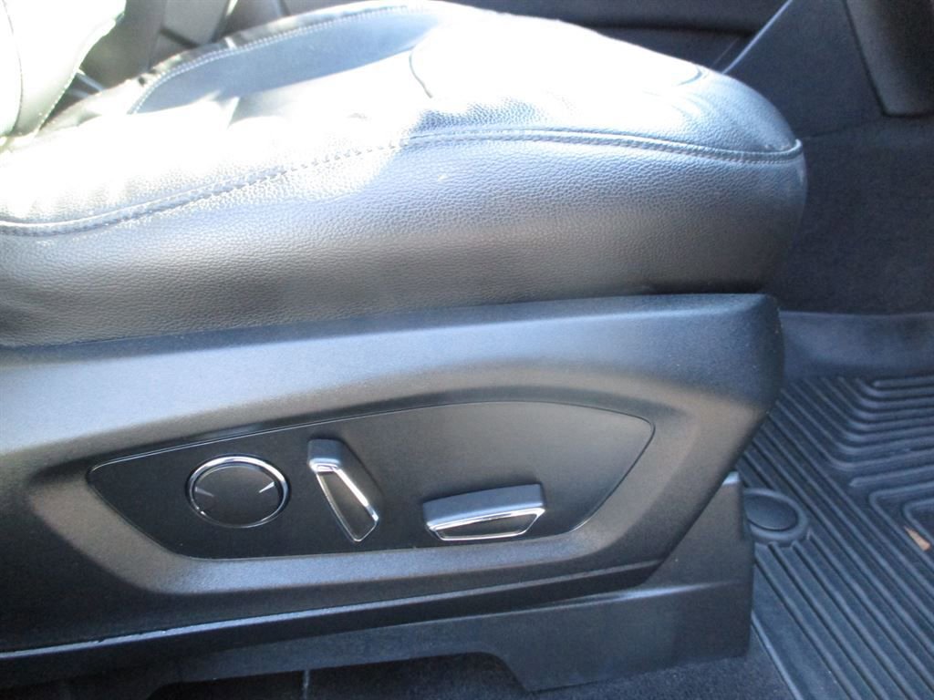 Used 2020 Ford Explorer Limited w/ Class III Trailer Tow Package image 9