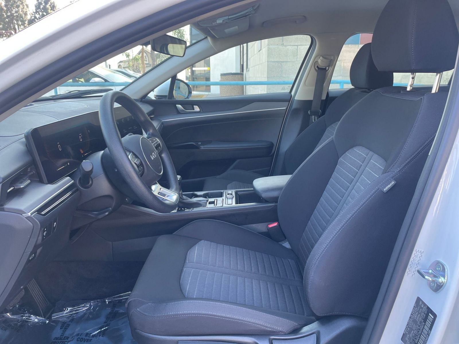 Used 2025 Kia K5 LXS image 28