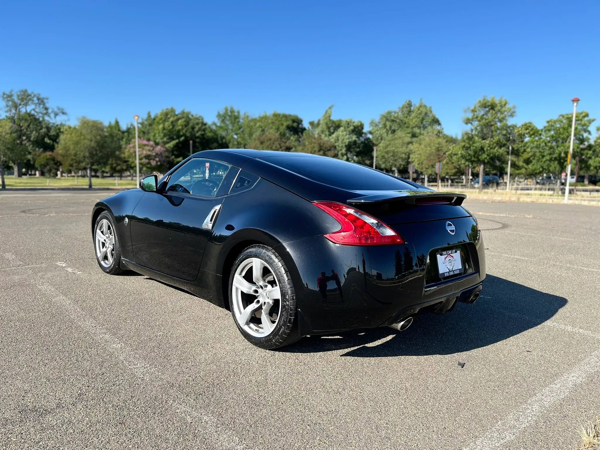Used 2009 Nissan 370Z Coupe RWD image 7