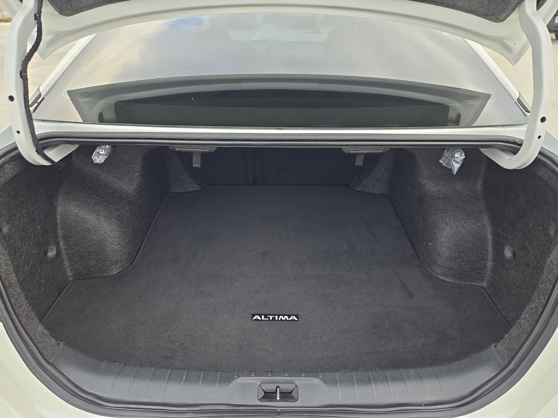 Used 2024 Nissan Altima 2.5 SV image 28