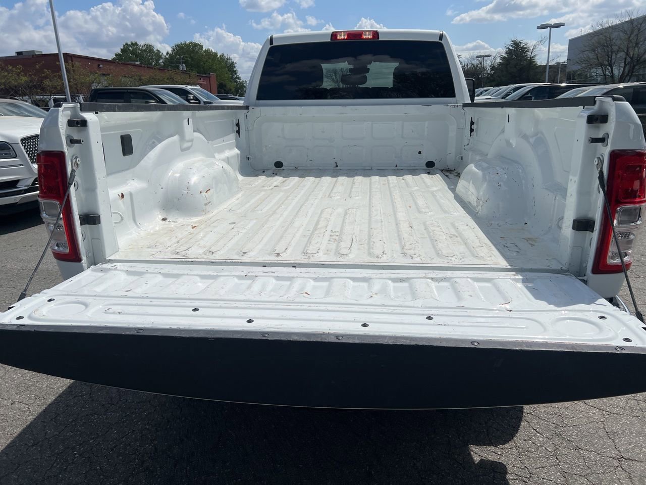 Used 2024 RAM 3500 Big Horn AWD/4WD image 11