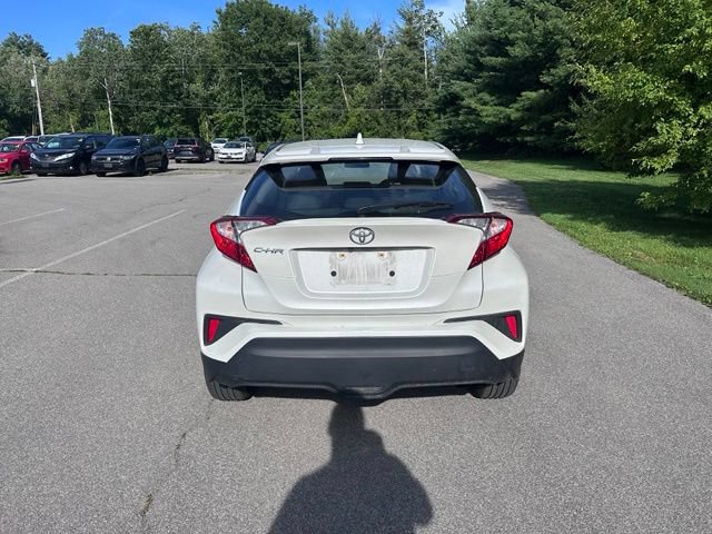 Used 2021 Toyota C-HR LE FWD image 4