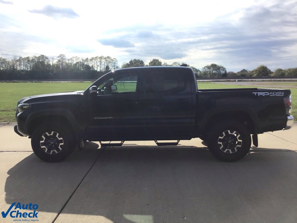 Used 2022 Toyota Tacoma TRD Off-Road image 7