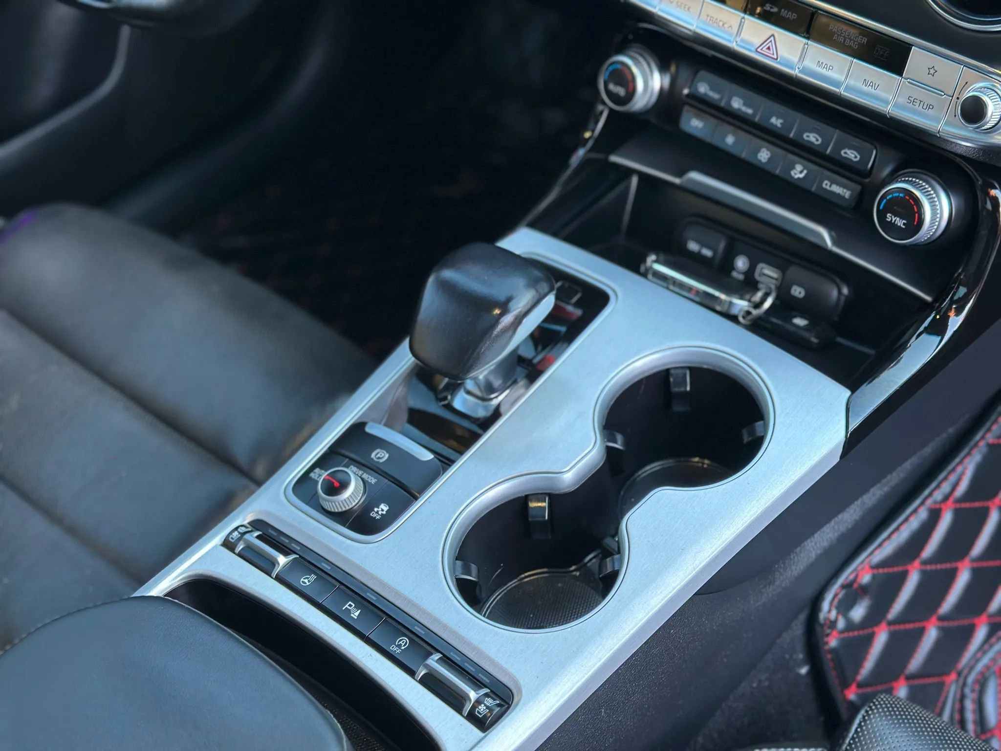 Used 2018 Kia Stinger GT2 image 34