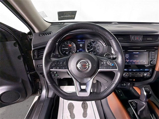 Used 2020 Nissan Rogue SV image 11