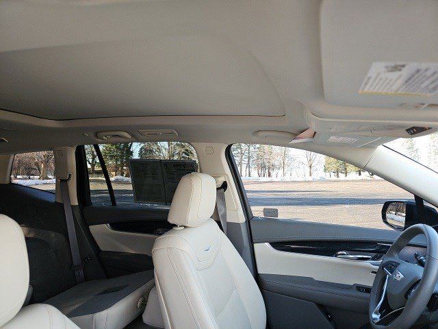 Used 2024 Cadillac XT6 Premium Luxury w/ Technology Package image 13
