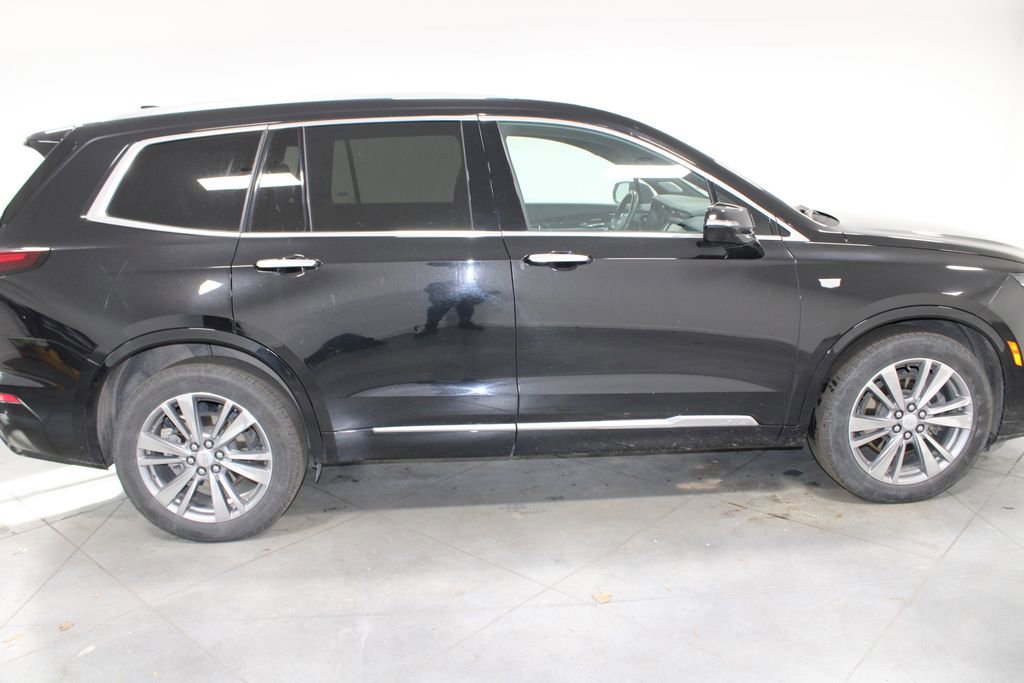 Used 2024 Cadillac XT6 Premium Luxury image 11