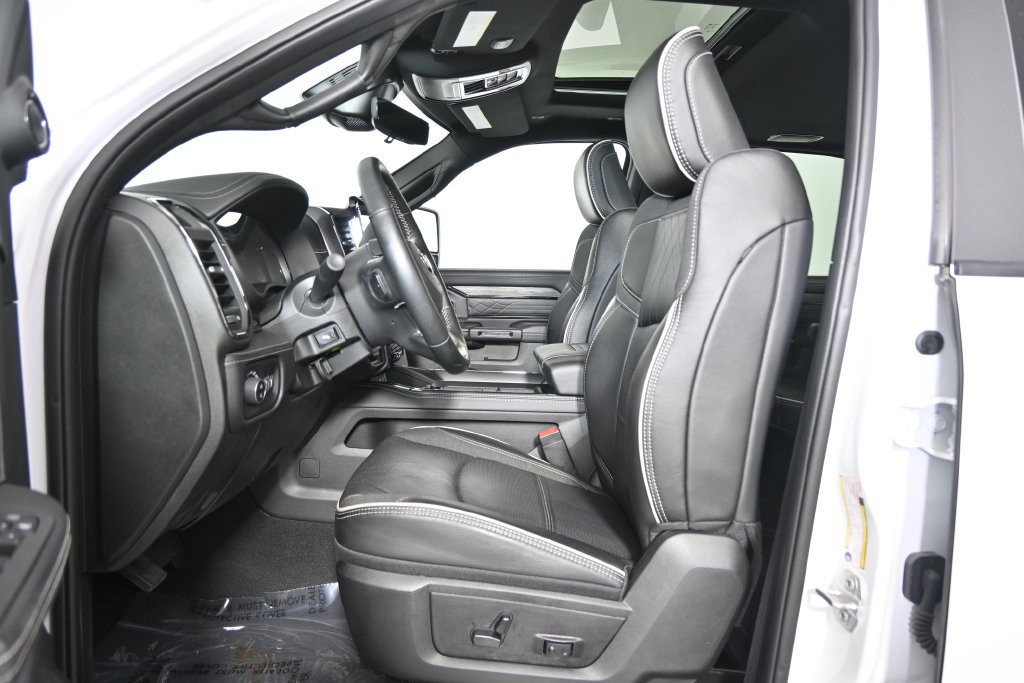 Used 2025 RAM 3500 Limited AWD/4WD image 20