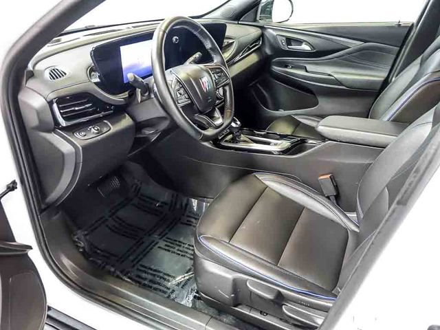 Certified 2025 Buick Envista Sport Touring FWD image 13