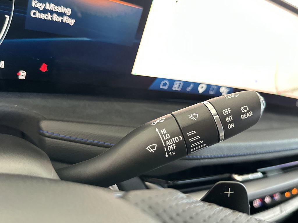 Certified 2025 Cadillac XT4 Sport FWD image 25