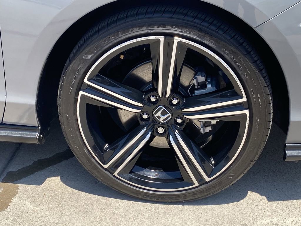 Used 2025 Honda Accord Sport image 10