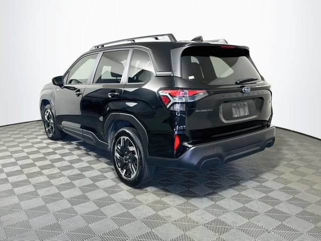 Used 2025 Subaru Forester Premium AWD/4WD image 6
