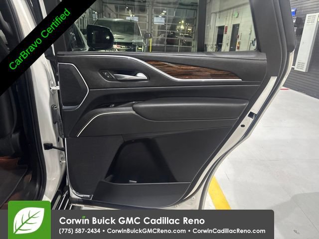 Used 2021 Cadillac Escalade Premium Luxury AWD/4WD image 36