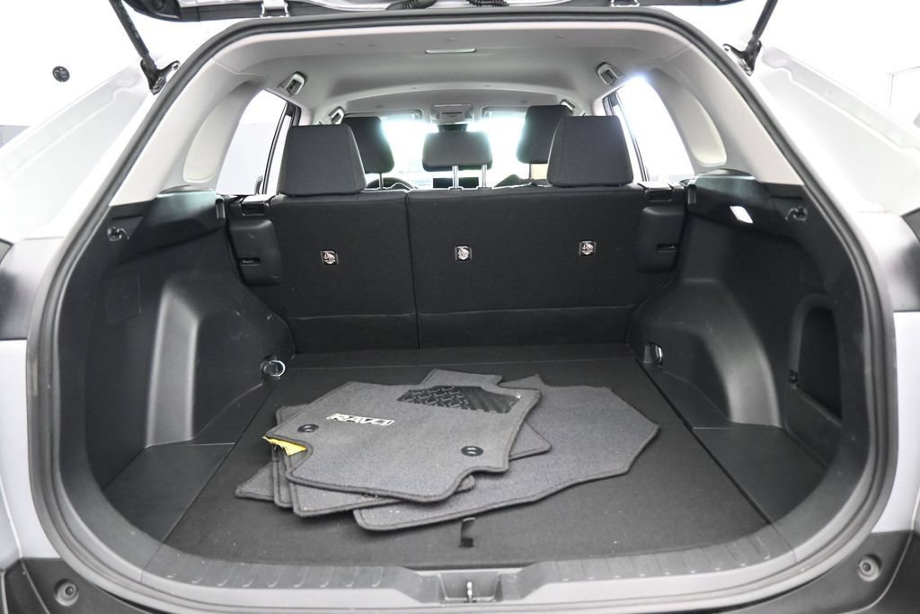 Used 2024 Toyota RAV4 LE AWD/4WD image 27