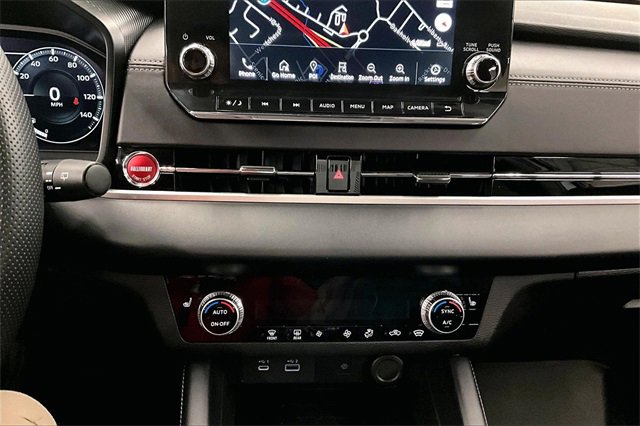 Used 2023 Mitsubishi Outlander Ralliart image 26