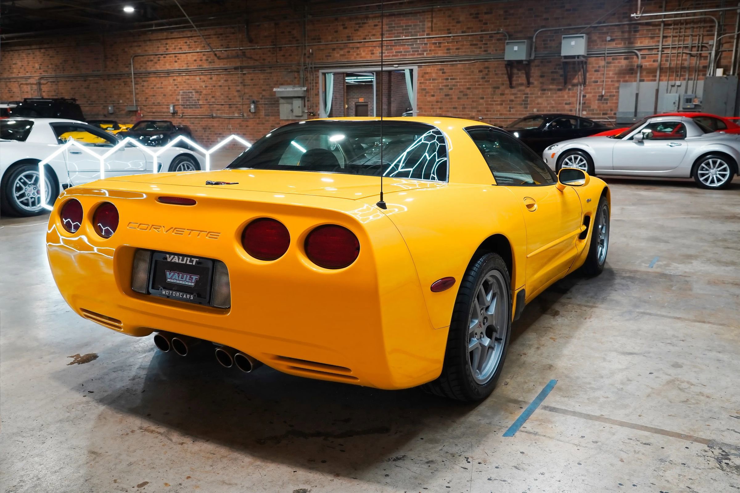 Used 2002 Chevrolet Corvette Z06 w/ Memory Pkg RWD image 15