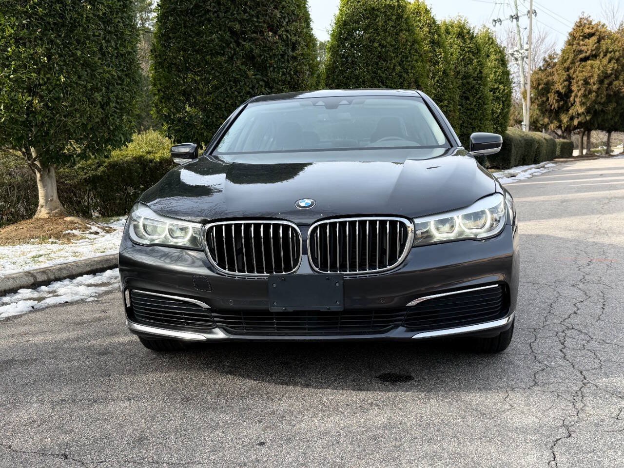 Used 2019 BMW 740i xDrive AWD/4WD image 2