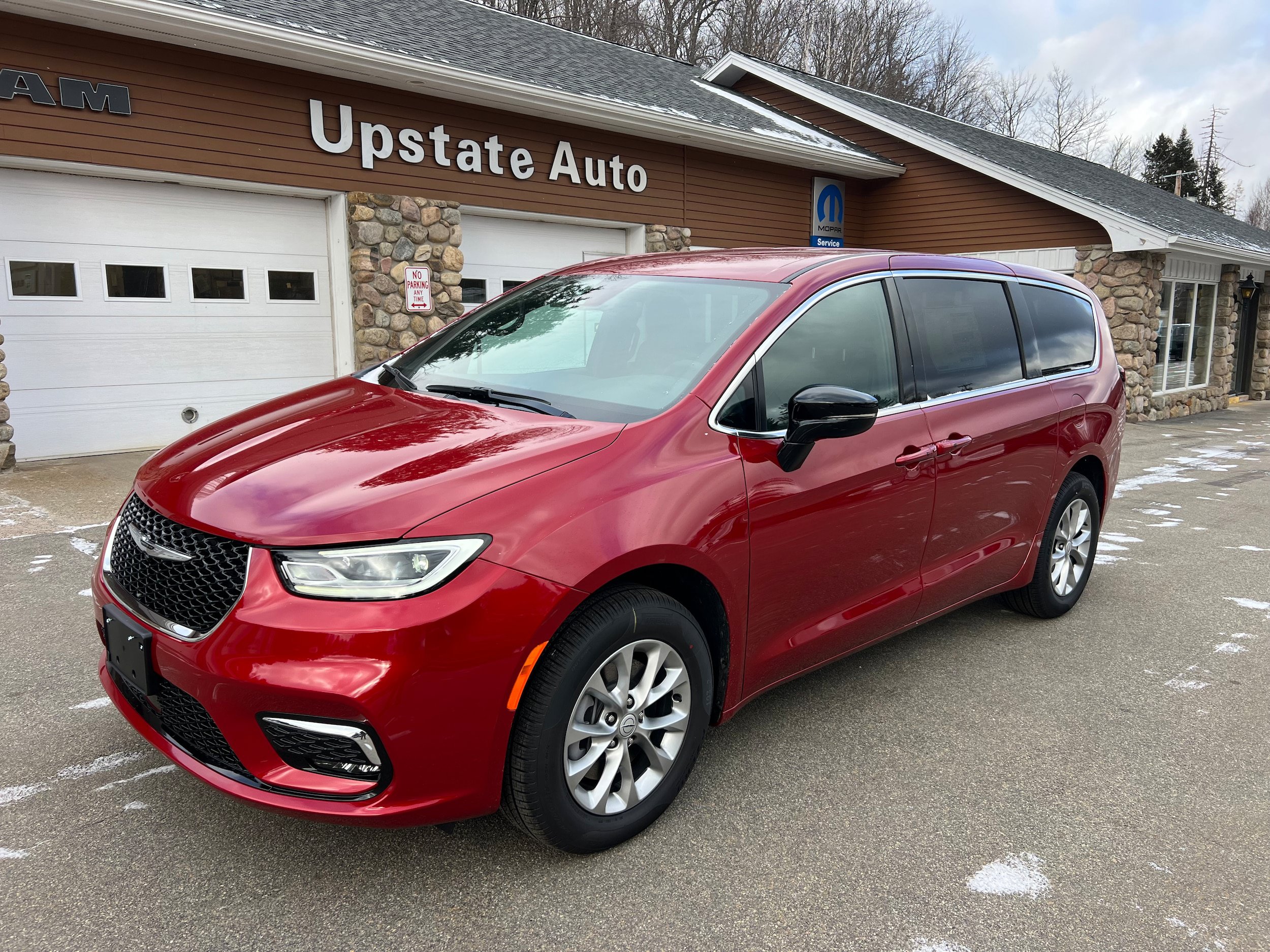 New 2026 Chrysler Pacifica Select AWD/4WD image 1