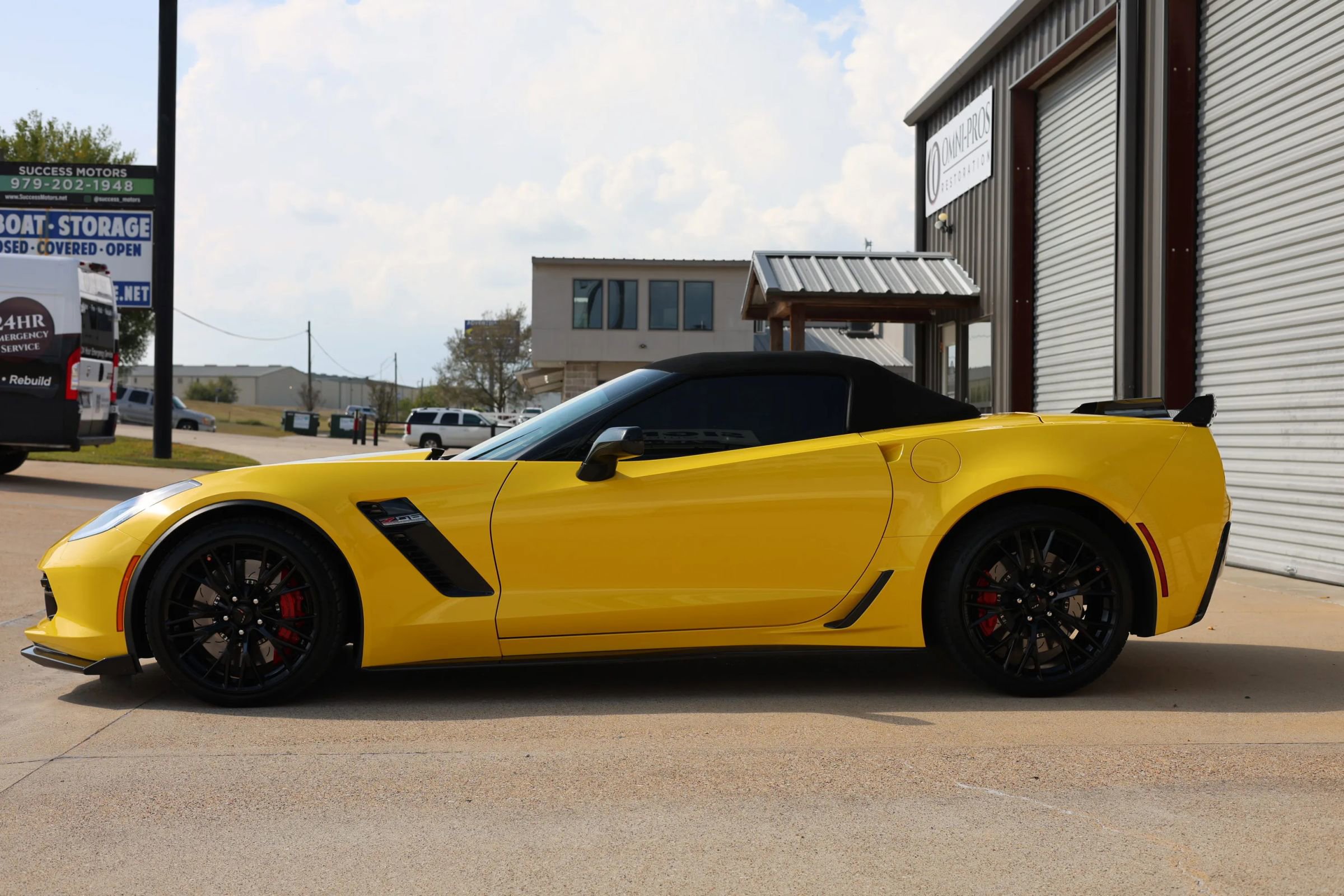 Used 2016 Chevrolet Corvette Z06 w/ 2LZ Preferred Equipment Group image 9