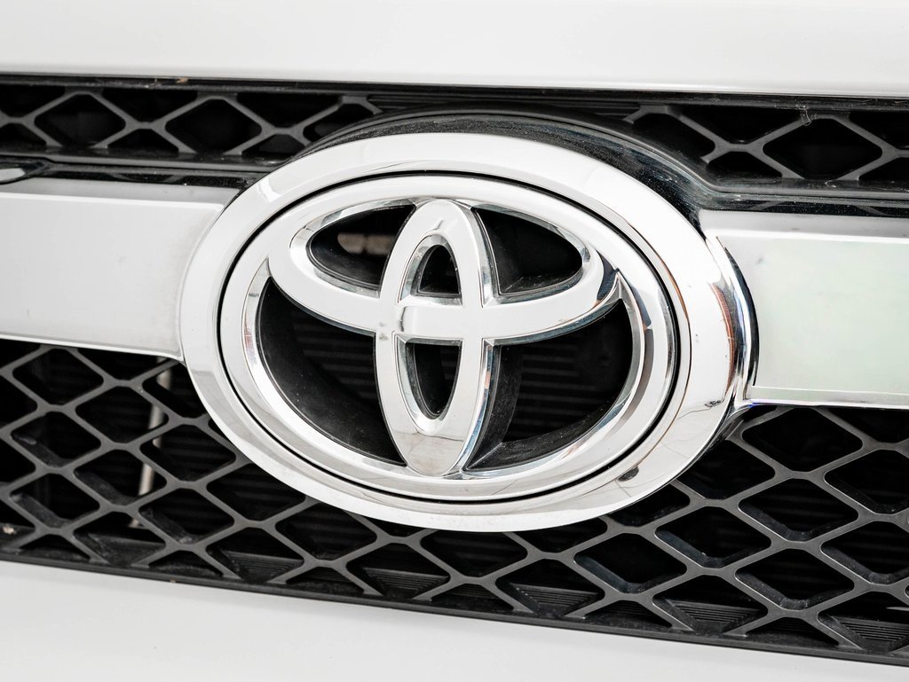 Used 2013 Toyota 4Runner SR5 image 16