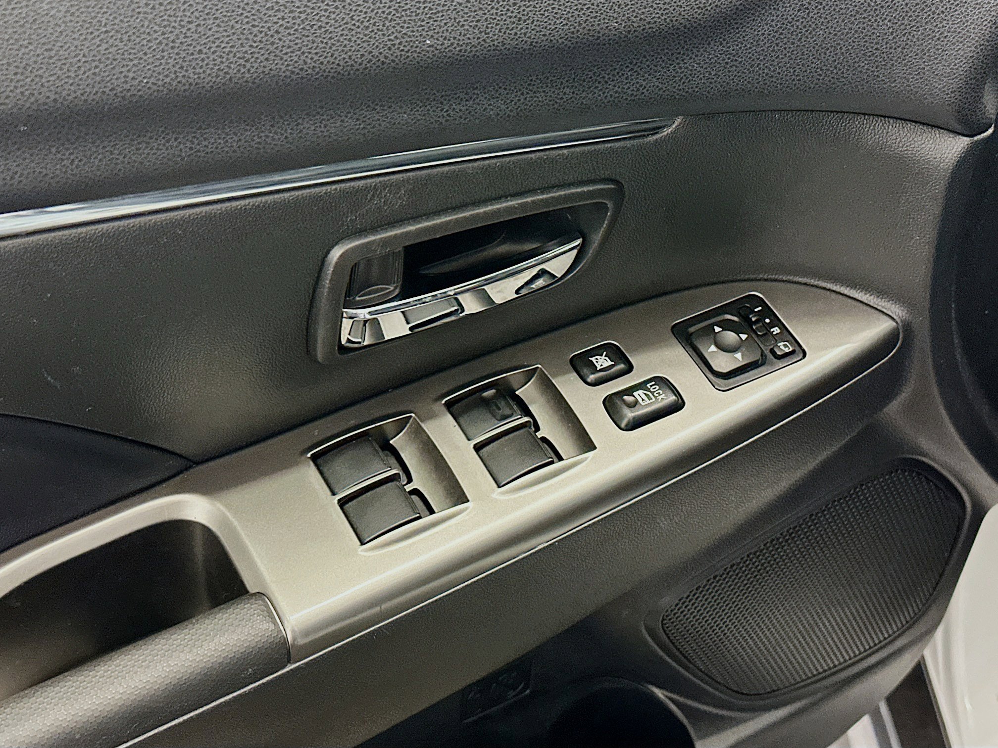 Used 2025 Mitsubishi Outlander Sport SE image 15