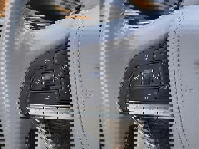 Certified 2022 Cadillac Escalade ESV Premium Luxury Platinum w/ Heavy-Duty Trailer Package image 16