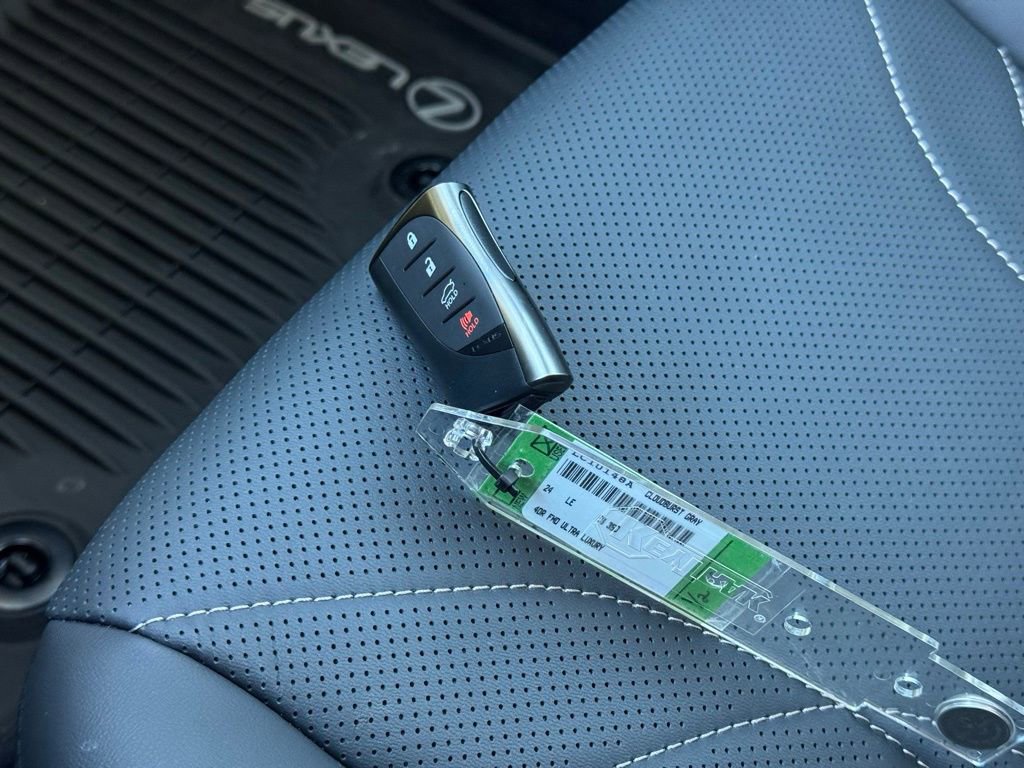 Certified 2024 Lexus ES 350 Ultra Luxury image 38