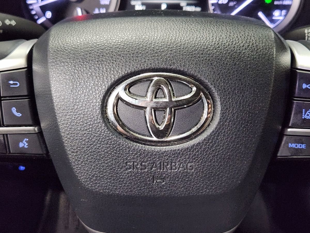 Used 2022 Toyota Highlander XLE FWD image 50