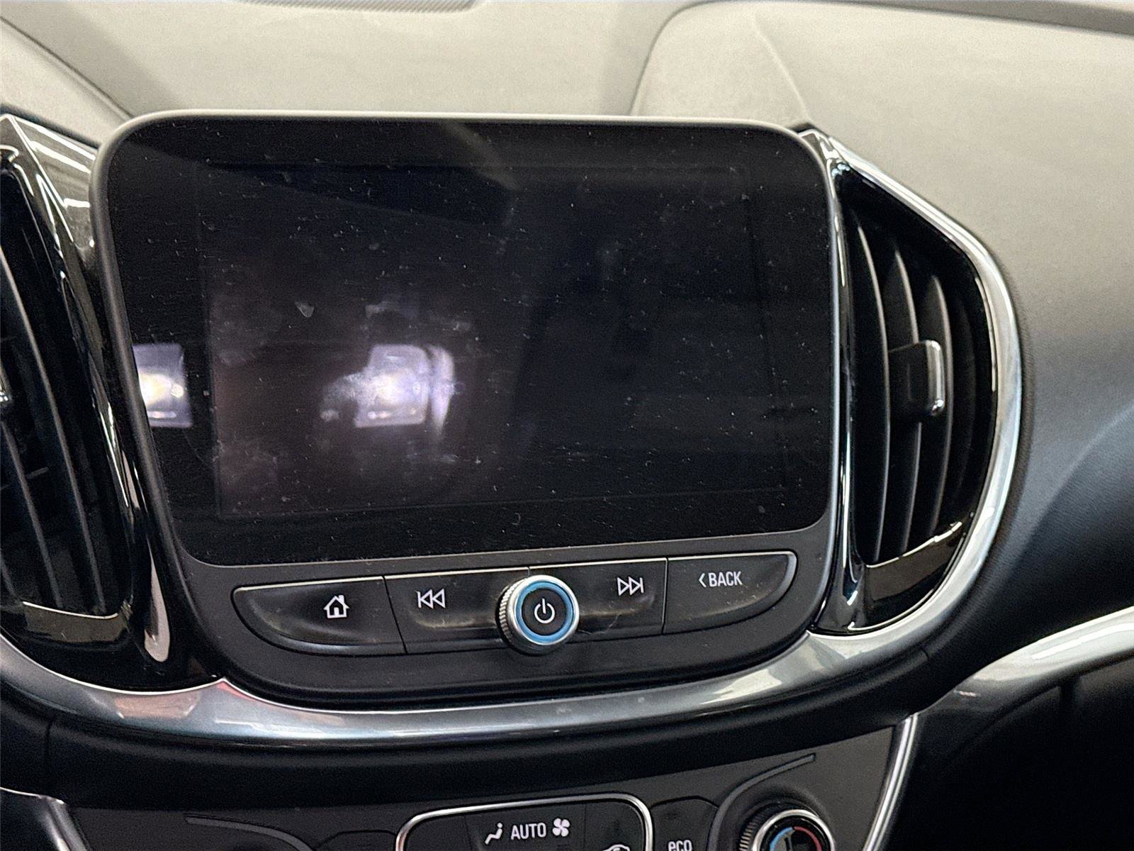 Used 2017 Chevrolet Volt Premier w/ Driver Confidence II Package image 4