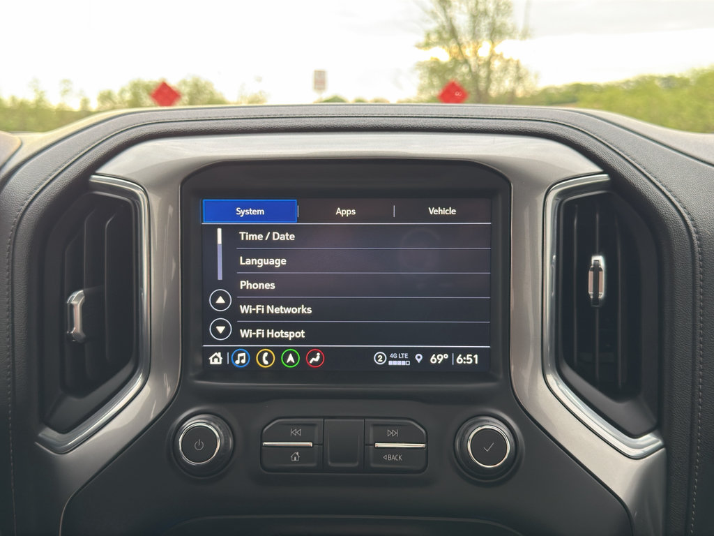 Used 2021 Chevrolet Silverado 1500 LTZ w/ LTZ Premium Package AWD/4WD image 28