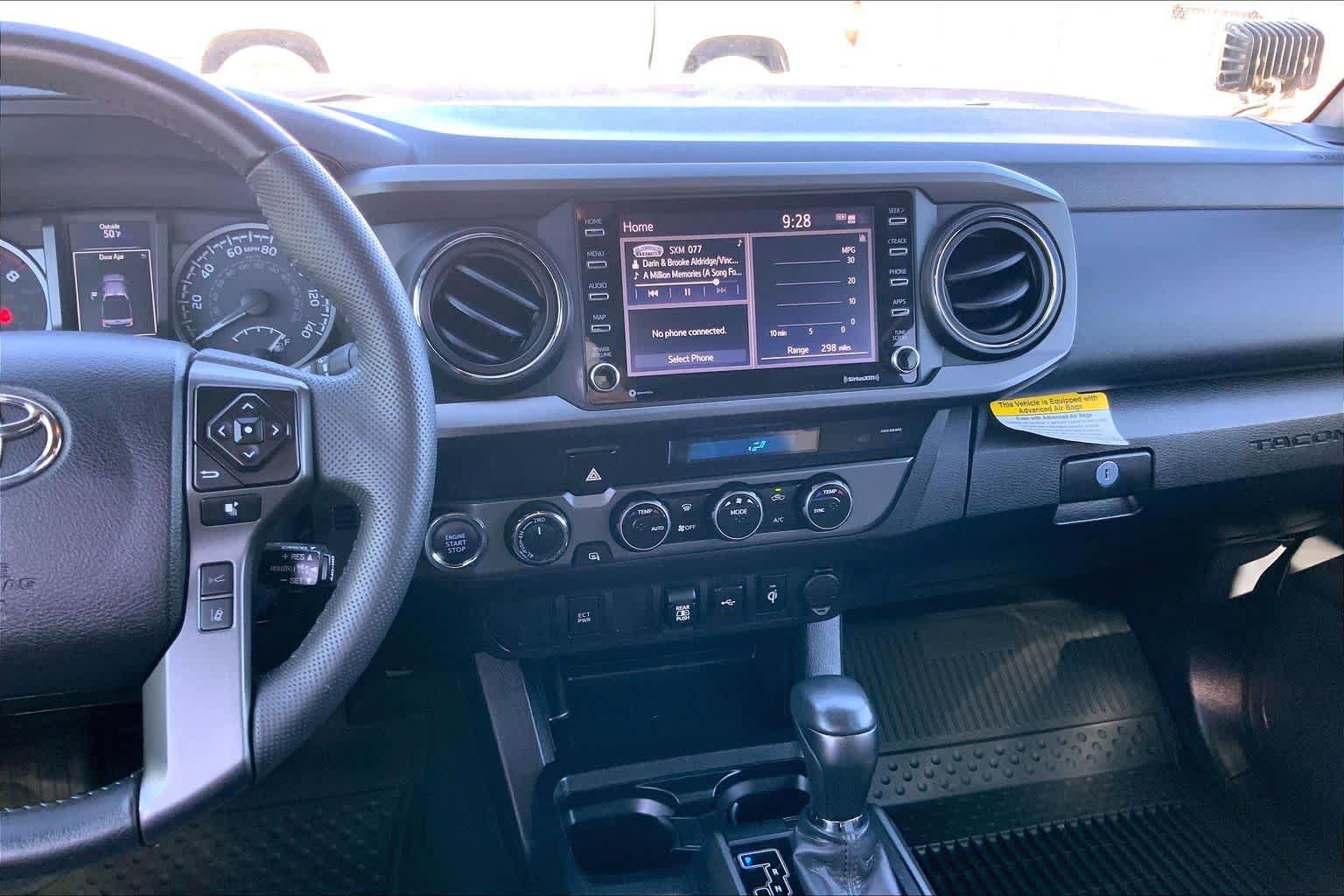 Used 2022 Toyota Tacoma TRD Off-Road image 7