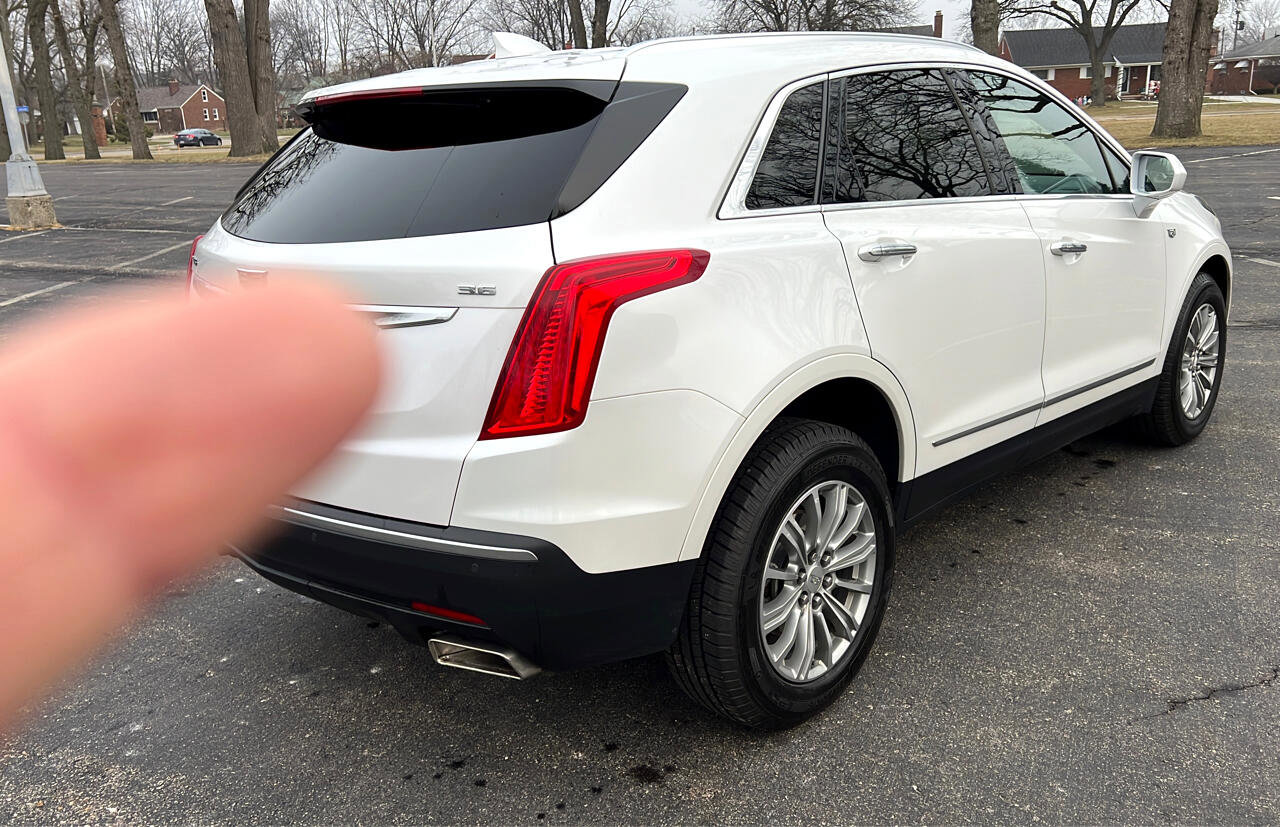 Used 2017 Cadillac XT5 Luxury w/ Driver Awareness Package image 5