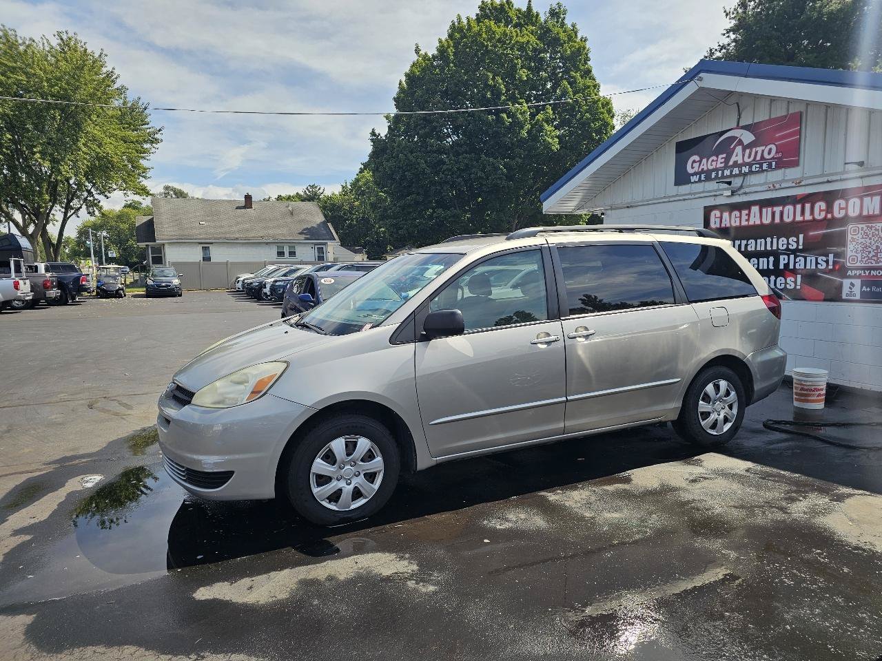 Used 2004 Toyota Sienna LE w/ LE Pkg 1 FWD image 5