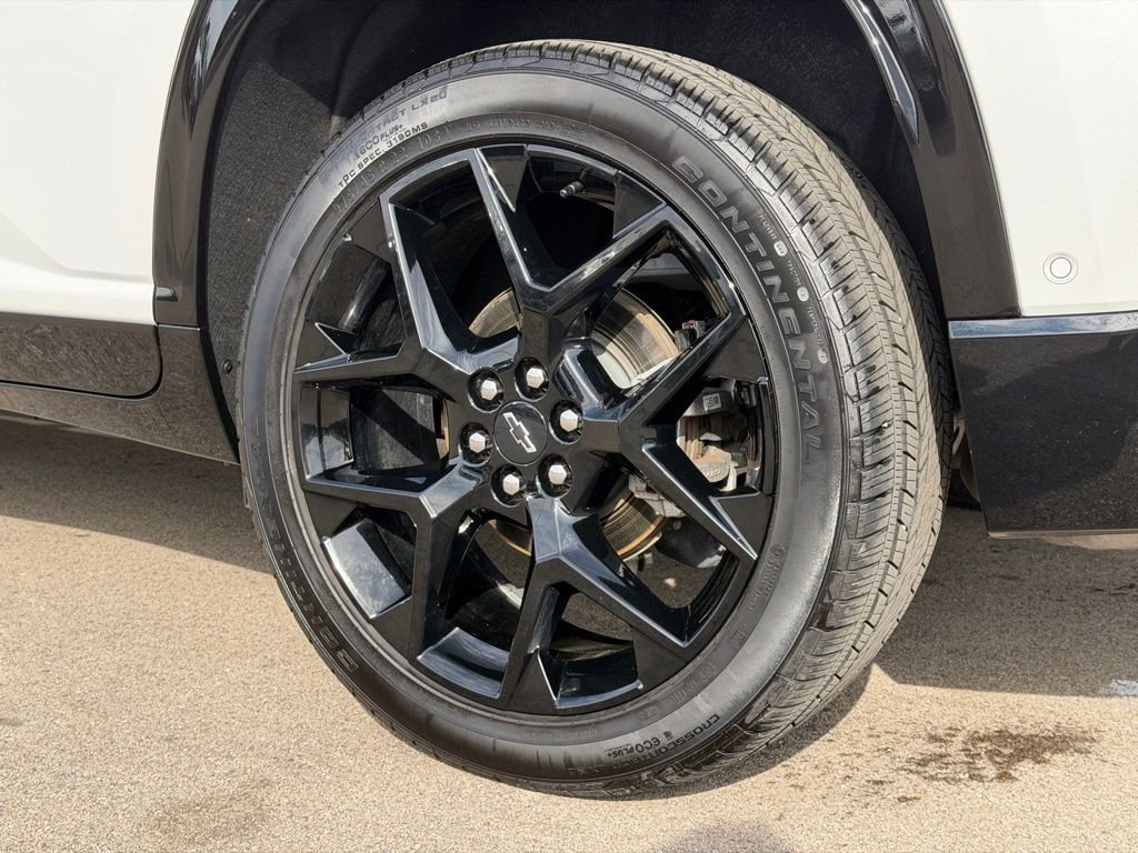 Used 2024 Chevrolet Traverse RS w/ LPO, Floor Liner Package image 32