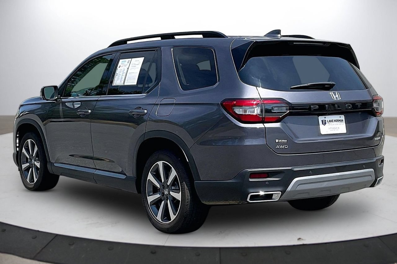Used 2025 Honda Pilot Elite image 7