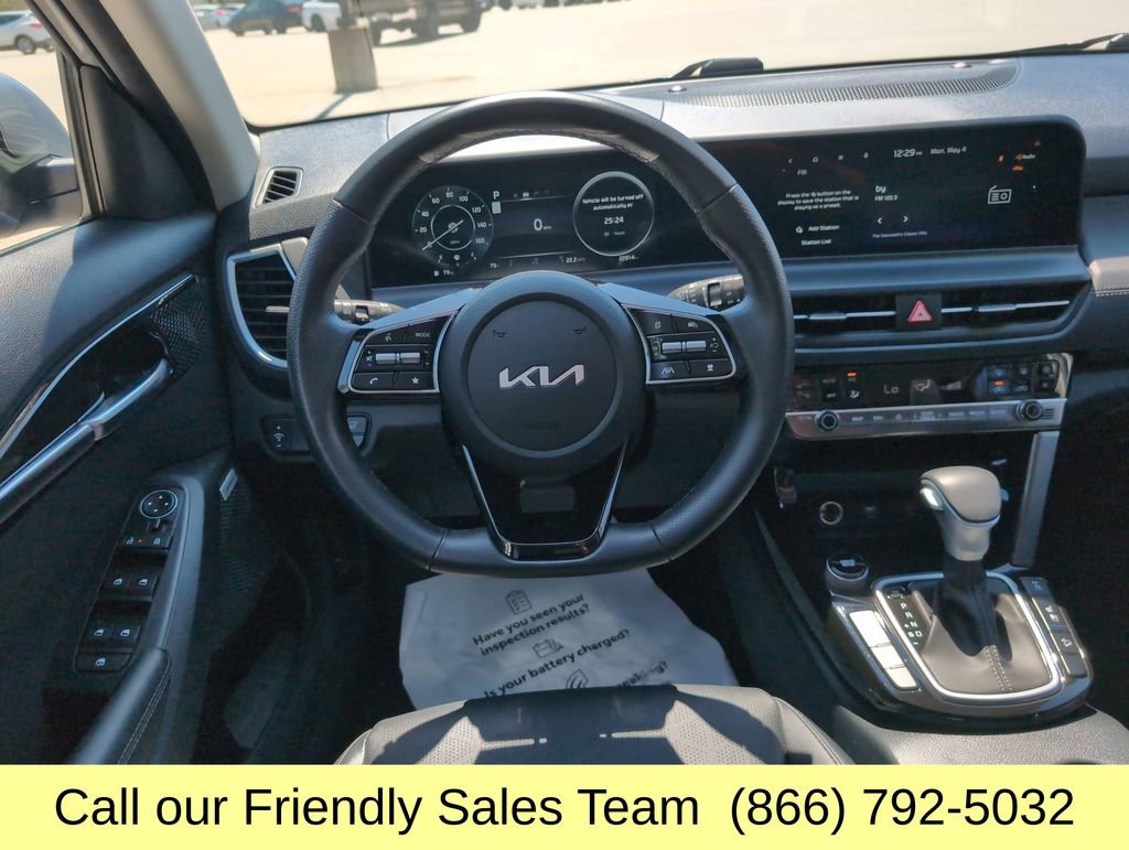 Used 2024 Kia Seltos SX w/ SX Sunroof Package AWD/4WD image 16