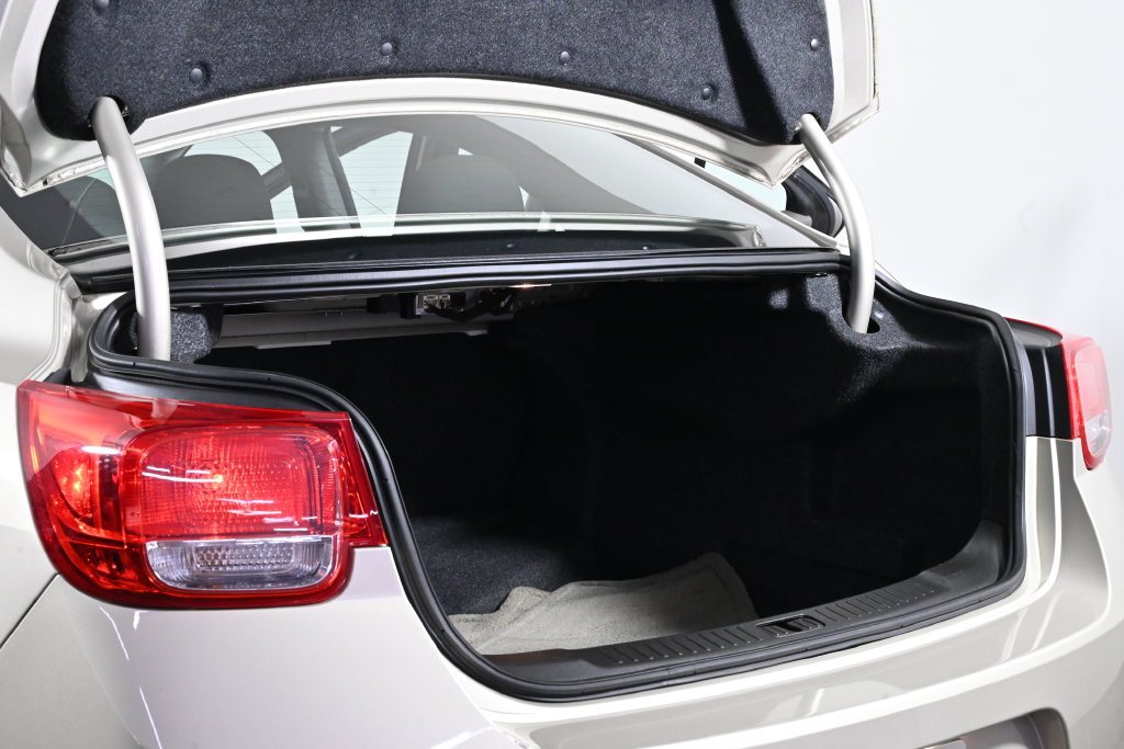Used 2014 Chevrolet Malibu LS w/ Protection Package FWD image 33