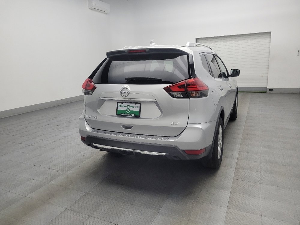Used 2017 Nissan Rogue SV image 9