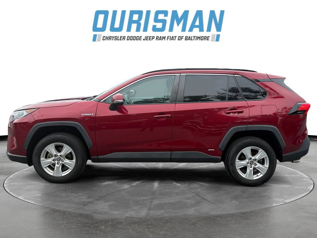 Used 2021 Toyota RAV4 XLE w/ Convenience Package AWD/4WD image 3