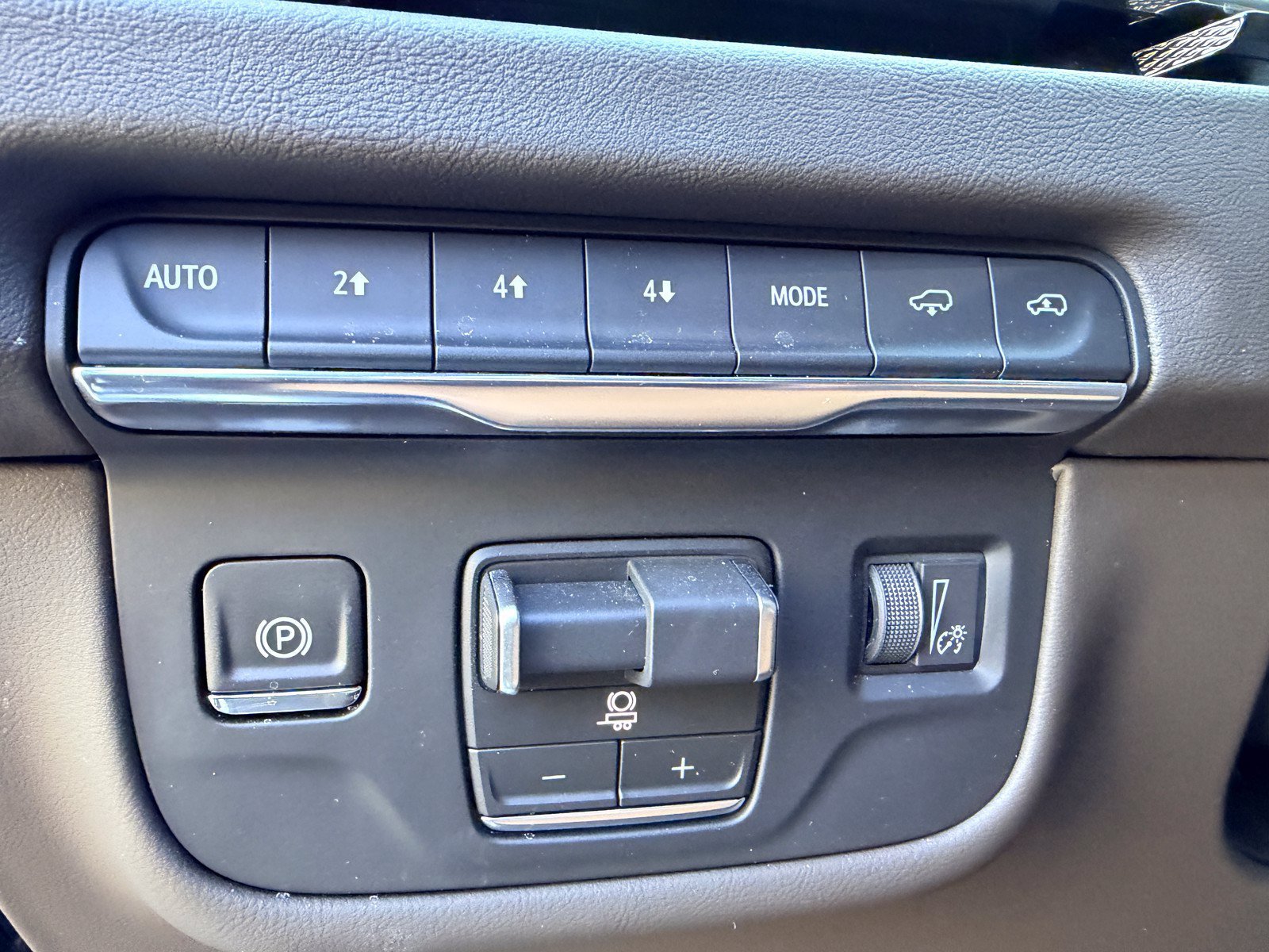 Used 2026 Cadillac Escalade Luxury w/ Touring Package AWD/4WD image 22