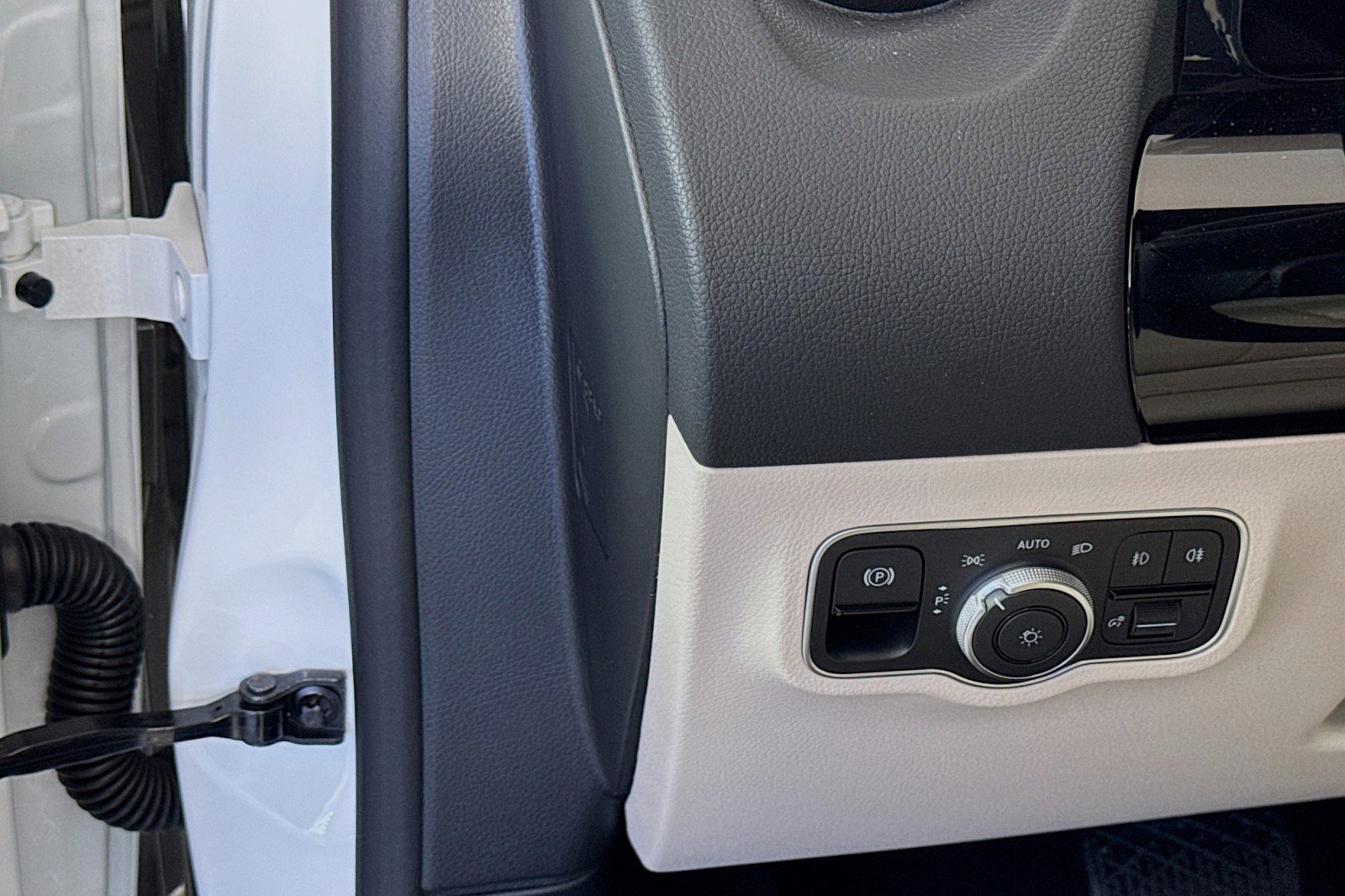 New 2025 Mercedes-Benz GLA 250 image 10