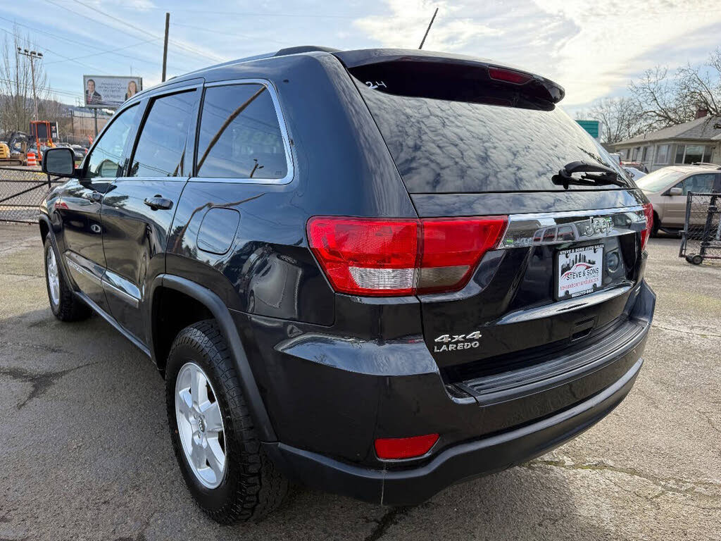 Used 2013 Jeep Grand Cherokee Laredo AWD/4WD image 6