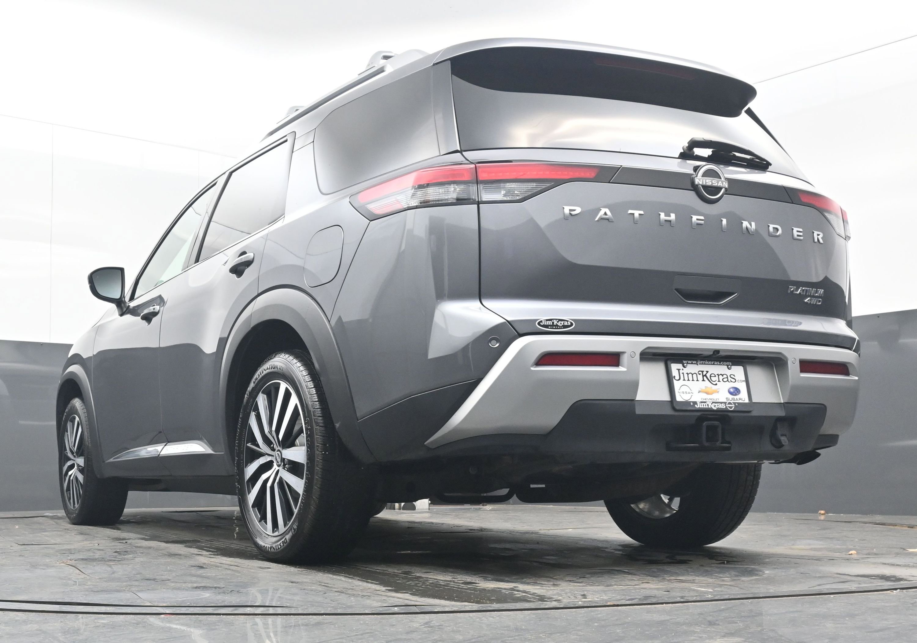 Used 2023 Nissan Pathfinder Platinum w/ Cargo Package image 27