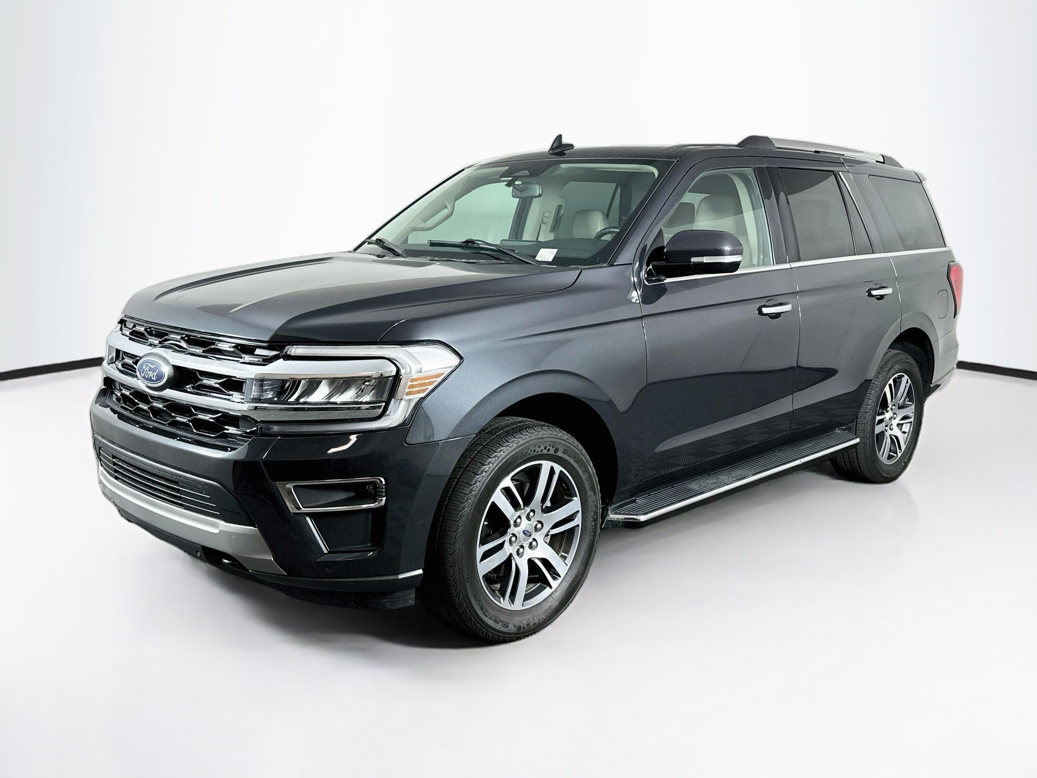 Used 2023 Ford Expedition Limited AWD/4WD image 3